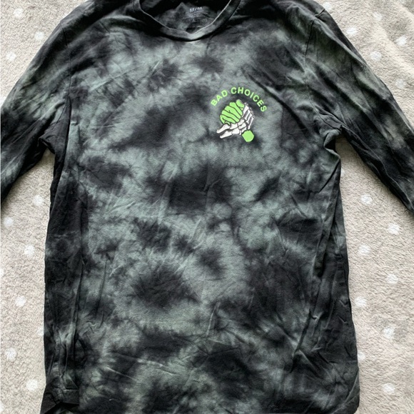 Graphic long sleeved acid wash shirt - Picture 3 of 5